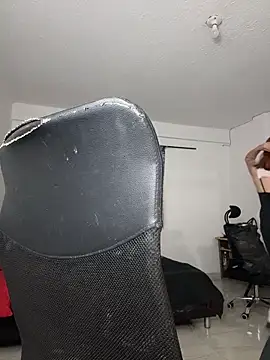 aliciia 23 online show from February 12, 2026, 2:22 am