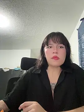 aliciia 23 online show from October 2, 2025, 3:32 am