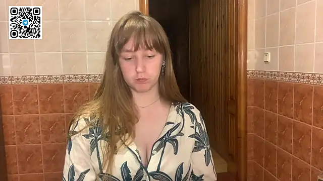 MaroonMoon  online show from September 20, 2025, 7:30 pm