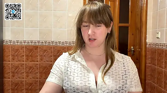 MaroonMoon  online show from February 13, 2026, 9:04 pm