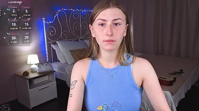 VesperaCeleste online show from October 11, 2025, 5:41 am