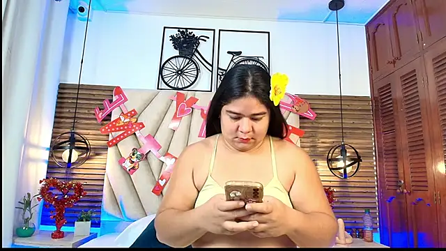 elizawiliamst online show from September 17, 2025, 11:45 am