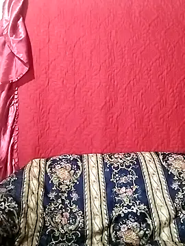 Vyxen   online show from November 16, 2025, 4:17 am