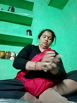 Manavi x online show from April 8, 2026, 2:51 pm