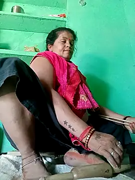 Snapshot of Manavi_x chatting on May 9, 2026, 4:27 am Manavi x online show from May 9, 2026, 4:27 am