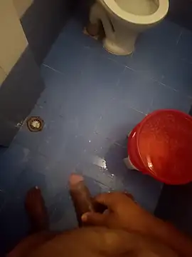 bobby3374 online show from November 13, 2025, 12:03 am