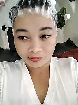 Lyly nuce online show from October 15, 2025, 6:22 am