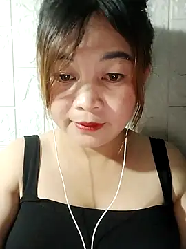 Lyly nuce online show from September 28, 2025, 2:46 pm