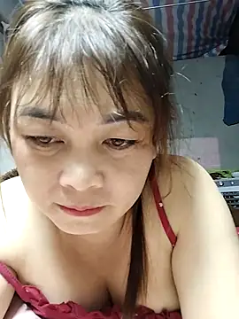 Lyly nuce online show from November 2, 2025, 9:53 pm