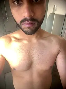 shiitposter male online show from November 21, 2025, 12:15 pm