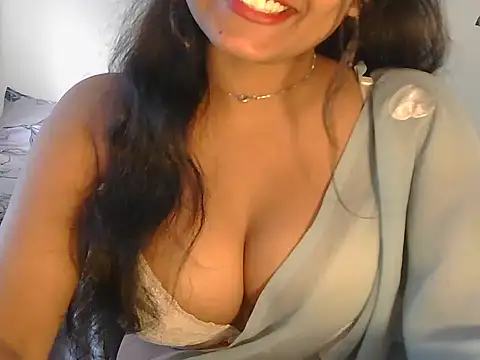 Snapshot of hottest_mahii chatting on February 4, 2026, 4:51 am hottest mahii online show from February 4, 2026, 4:51 am