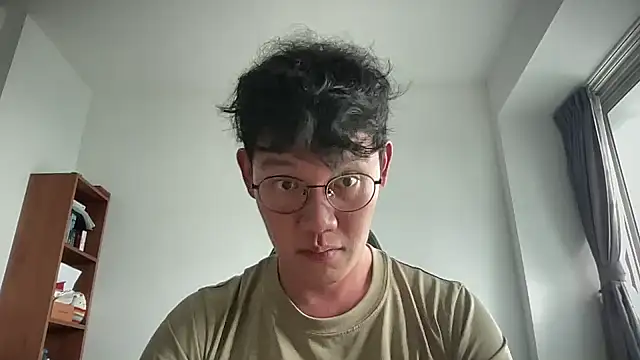 Passionatetwink2 online show from September 10, 2025, 8:24 am