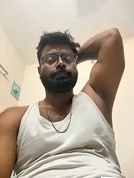 DJLOVE280825 online show from October 6, 2025, 11:27 pm