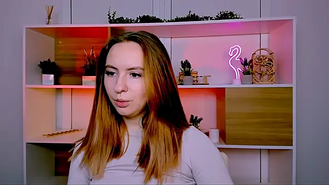 mila glow1 online show from November 7, 2025, 7:18 pm