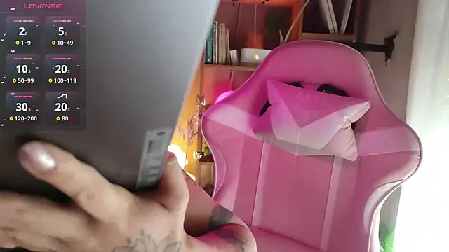 Jess tattoo11 online show from December 1, 2025, 5:14 pm