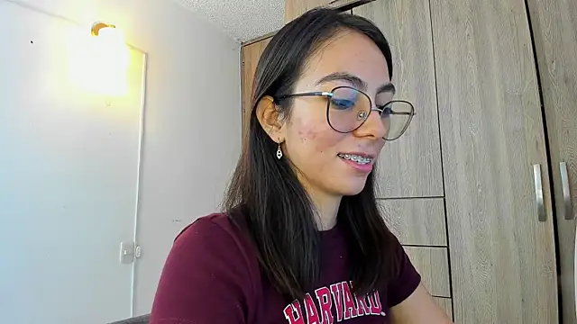 horny adiction online show from March 3, 2026, 9:44 pm