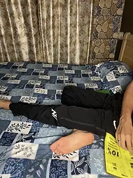 SIZZLER 1100 online show from September 28, 2025, 9:11 pm