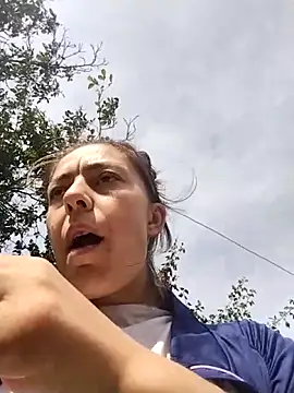 Snapshot of LenaBloomy chatting on September 27, 2025, 10:32 am LenaBloomy online show from September 27, 2025, 10:32 am