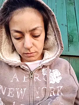 Snapshot of LenaBloomy chatting on November 3, 2025, 12:53 pm LenaBloomy online show from November 3, 2025, 12:53 pm