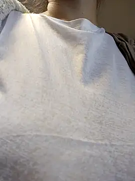 Snapshot of LenaBloomy chatting on October 12, 2025, 10:49 am LenaBloomy online show from October 12, 2025, 10:49 am