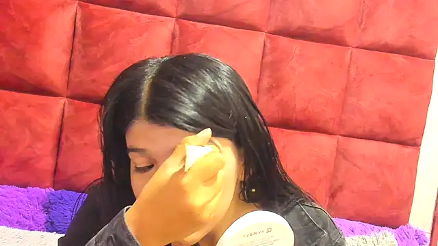 AANGELADIAZZ online show from October 4, 2025, 3:13 pm