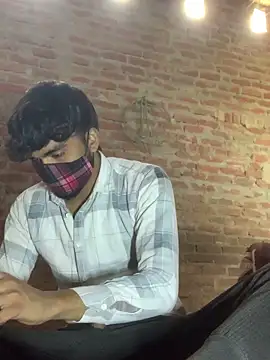 uniquesexyboy5689 online show from February 12, 2026, 6:13 am