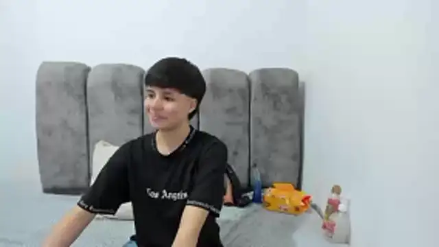 Bruno Cruzz online show from April 14, 2026, 2:16 am