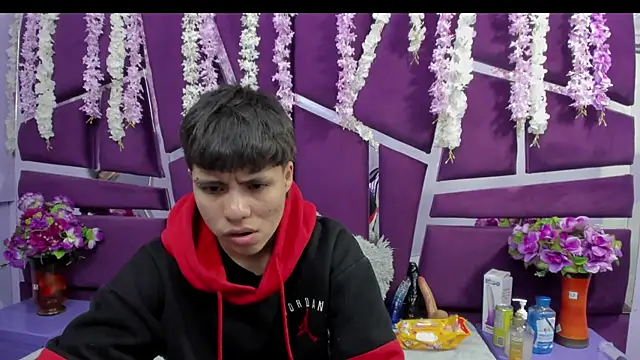 Bruno Cruzz online show from February 13, 2026, 2:11 am