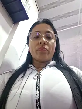 SofiiMilf online show from March 19, 2026, 7:36 pm