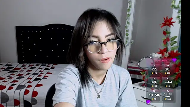 Snapshot of Coraline_Playful chatting on September 18, 2025, 12:41 pm Coraline Playful online show from September 18, 2025, 12:41 pm