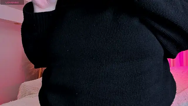 Snapshot of Alissa_S chatting on September 23, 2025, 4:14 pm Alissa S online show from September 23, 2025, 4:14 pm