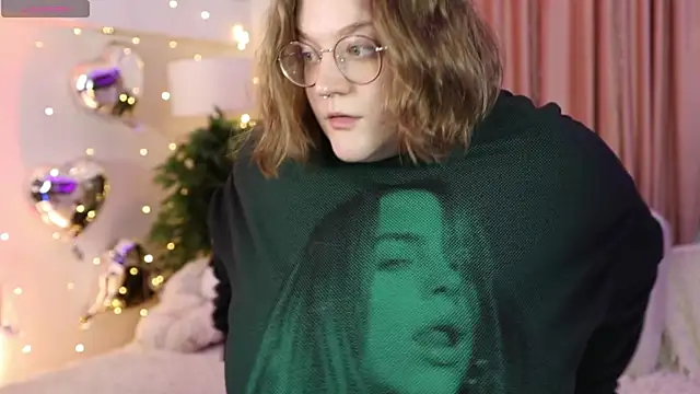 Snapshot of Alissa_S chatting on February 19, 2025, 11:49 am Alissa S online show from February 19, 2025, 11:49 am