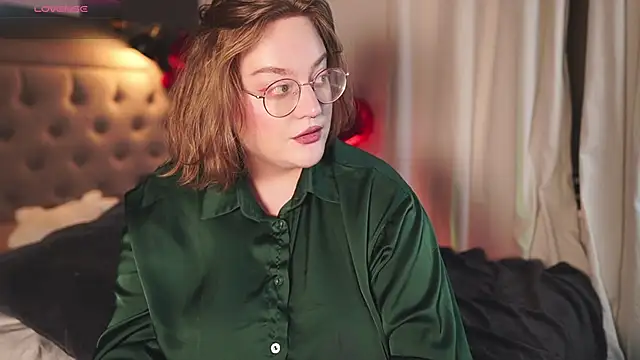 Snapshot of Alissa_S chatting on February 16, 2025, 5:04 pm Alissa S online show from February 16, 2025, 5:04 pm