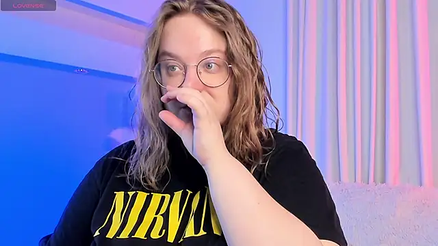 Snapshot of Alissa_S chatting on September 12, 2025, 1:11 pm Alissa S online show from September 12, 2025, 1:11 pm