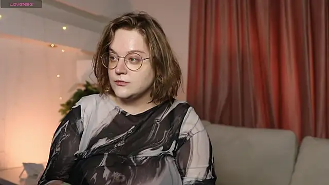 Snapshot of Alissa_S chatting on March 18, 2025, 11:22 am Alissa S online show from March 18, 2025, 11:22 am