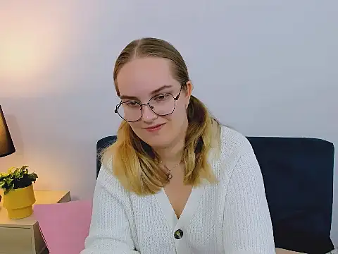 AliceCrazy69 online show from November 7, 2025, 1:15 pm