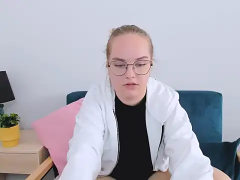 AliceCrazy69 online show from October 3, 2025, 12:06 pm