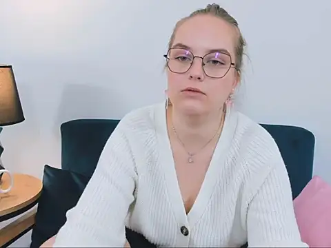 AliceCrazy69 online show from September 18, 2025, 11:02 am