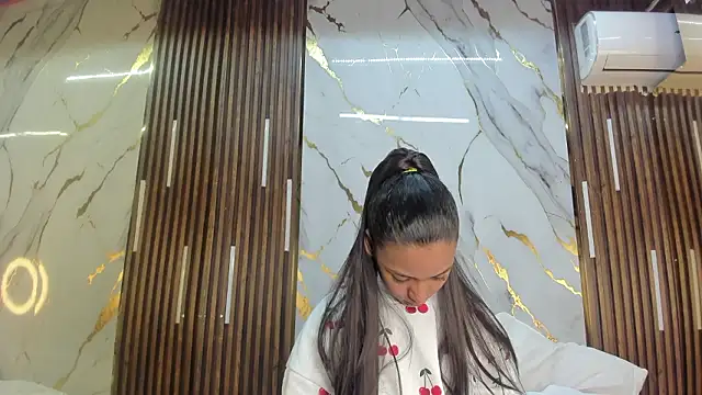 VictoriaDuart online show from March 16, 2026, 8:33 pm