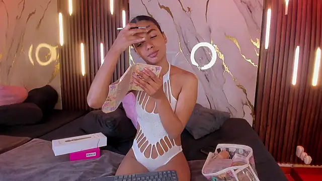 VictoriaDuart online show from October 12, 2025, 7:59 pm