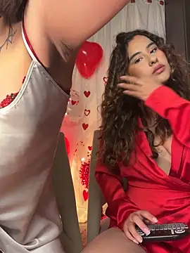  Sara london  online show from February 4, 2026, 3:34 am