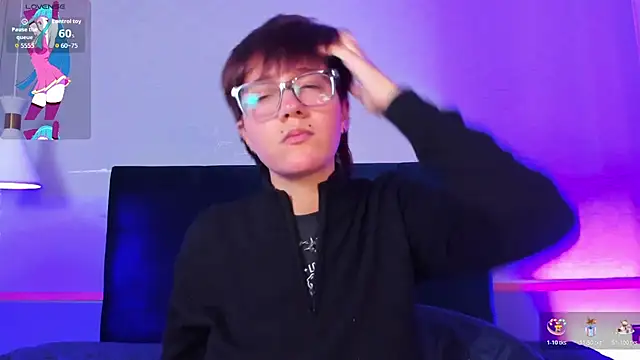 Snapshot of Tsuki_Maru chatting on January 8, 2026, 3:56 am Tsuki Maru online show from January 8, 2026, 3:56 am