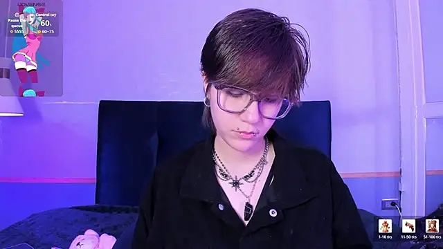 Snapshot of Tsuki_Maru chatting on February 25, 2026, 10:20 pm Tsuki Maru online show from February 25, 2026, 10:20 pm