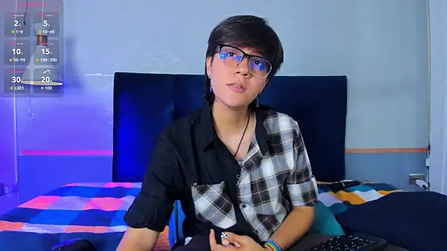 Tsuki Maru online show from October 10, 2025, 8:09 pm