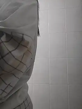 LunaJacobs online show from October 2, 2025, 10:07 am