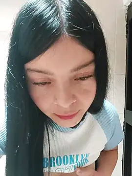 Snapshot of LunaJacobs chatting on May 2, 2026, 6:02 pm LunaJacobs online show from May 2, 2026, 6:02 pm