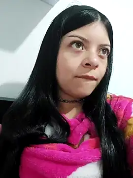 LunaJacobs online show from October 17, 2025, 7:37 pm