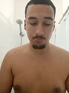 Jadriel23 online show from September 11, 2025, 5:02 pm