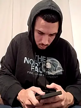 Jadriel23 online show from September 16, 2025, 9:16 pm