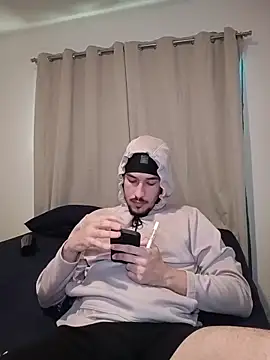 Jadriel23 online show from November 21, 2025, 9:36 pm